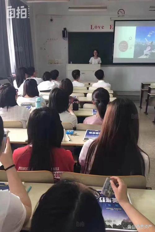 上海大学汉语言文学类怎么样