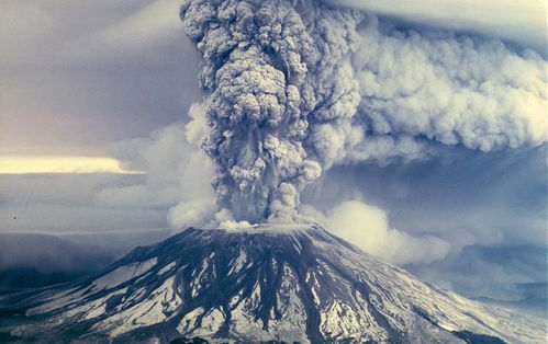 厄瓜多尔桑盖火山喷发火山灰喷射高度逾米